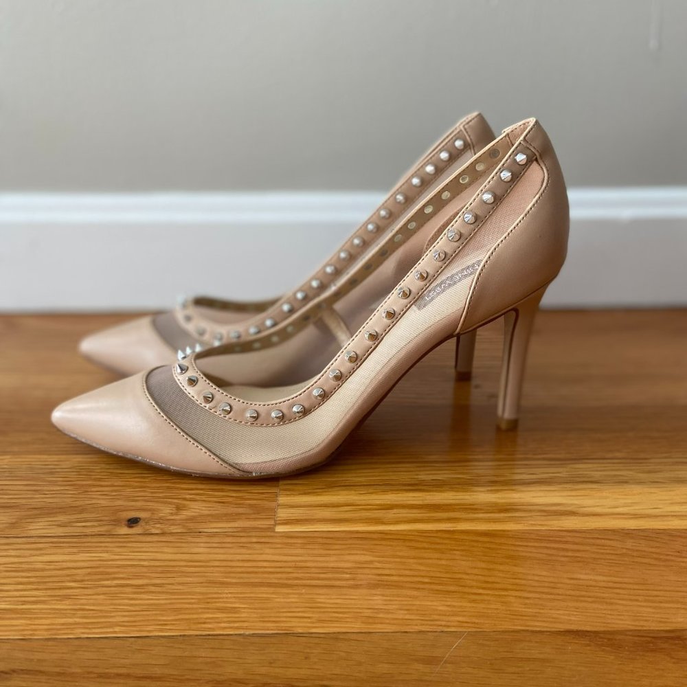 Nine West nude studded pumps - size 10 M